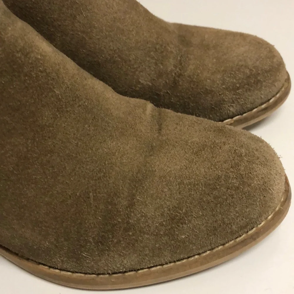 Skechers Women's Ankle Boots Dark Tan Suede Leather Side Zip Booties Size 6.5